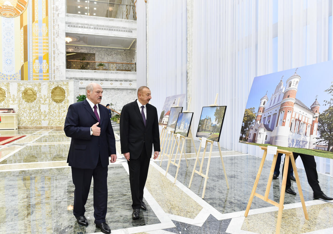 Президенты Азербайджана и Беларуси выступили с заявлениями для печати