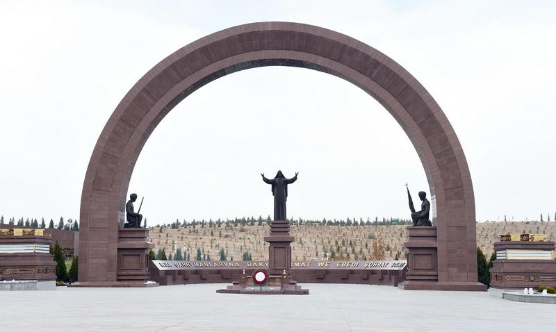 Президенты Азербайджана и Туркменистана выступили с заявлениями для печати