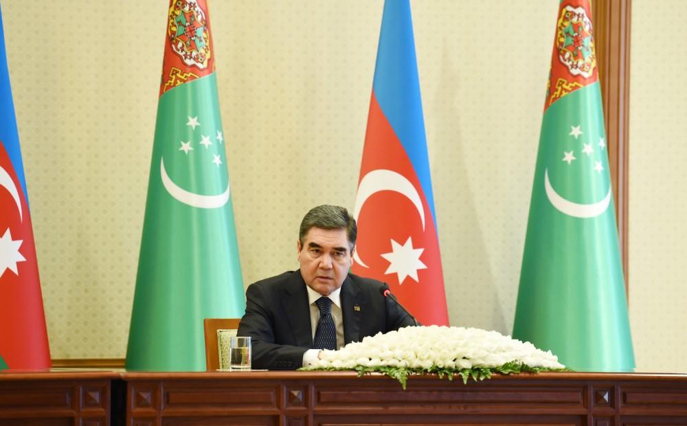 Президенты Азербайджана и Туркменистана выступили с заявлениями для печати