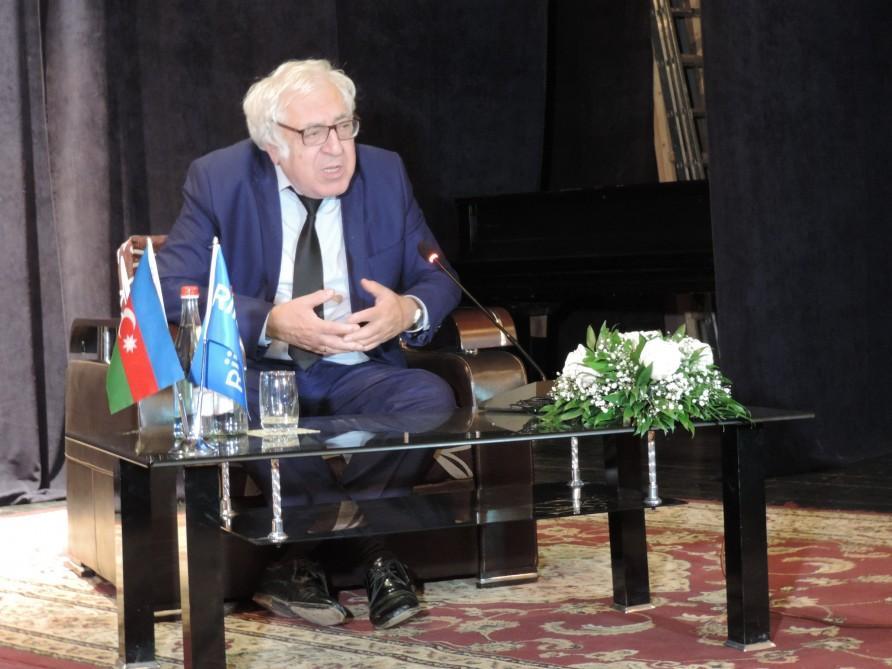 Общественное объединение «Региональное развитие» и Бакинский книжный центр реализуют в регионах новый проект