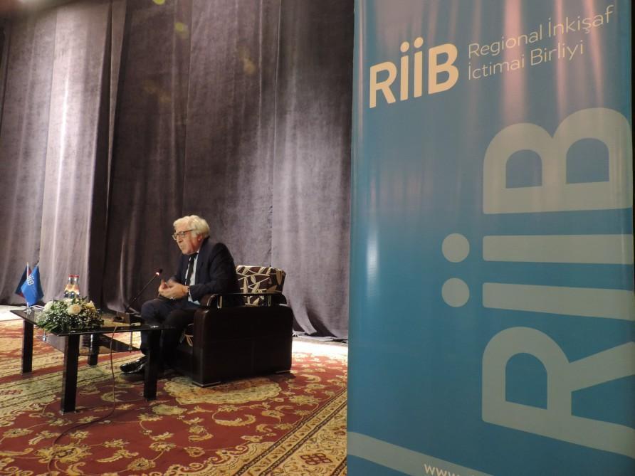 Общественное объединение «Региональное развитие» и Бакинский книжный центр реализуют в регионах новый проект