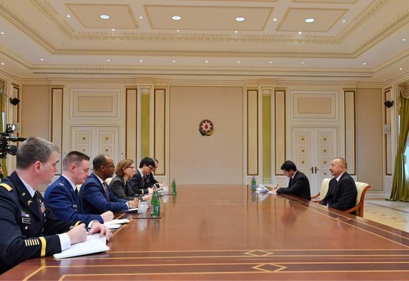 Президент Ильхам Алиев принял делегацию министерства обороны США