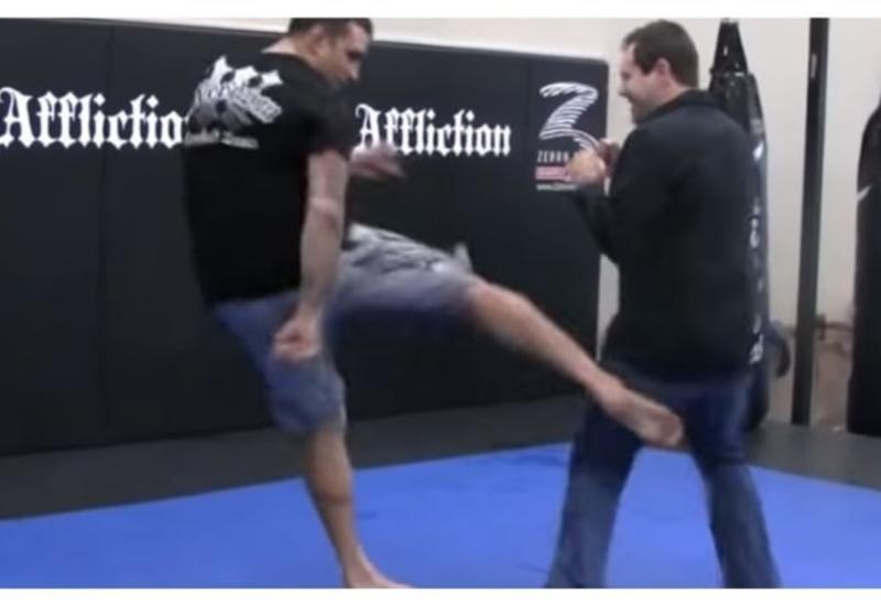 Когда попросил бойца MMA ударить тебя не в полную силу