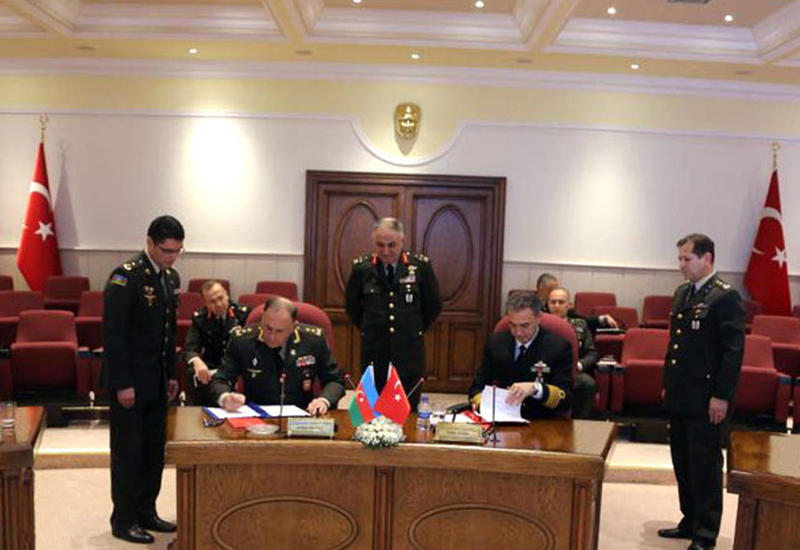 Азербайджан и Турция провели военные переговоры