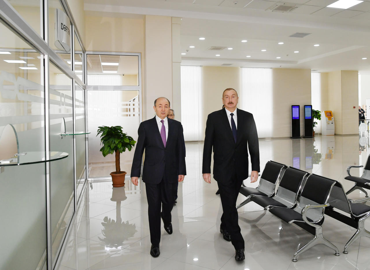 Президент Ильхам Алиев принял участие в открытии нового здания Бинагадинского районного суда