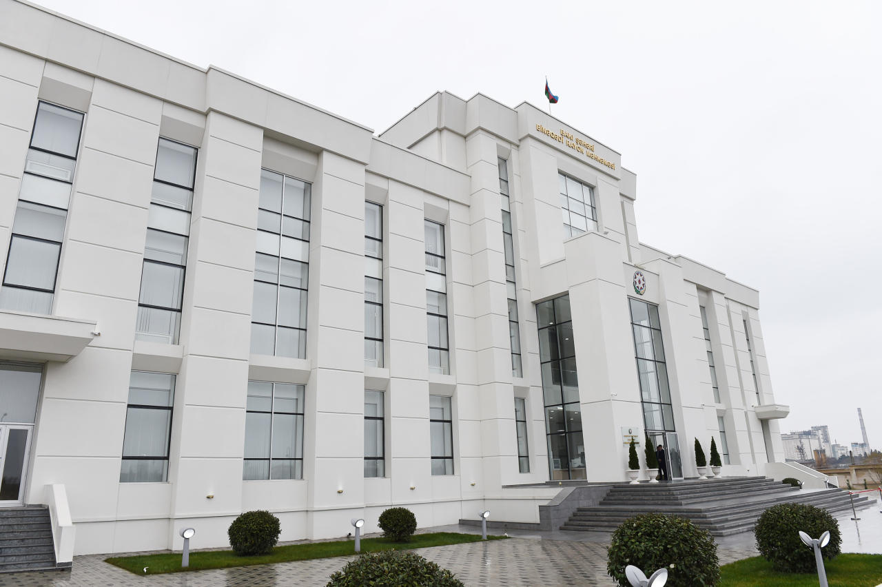 Президент Ильхам Алиев принял участие в открытии нового здания Бинагадинского районного суда