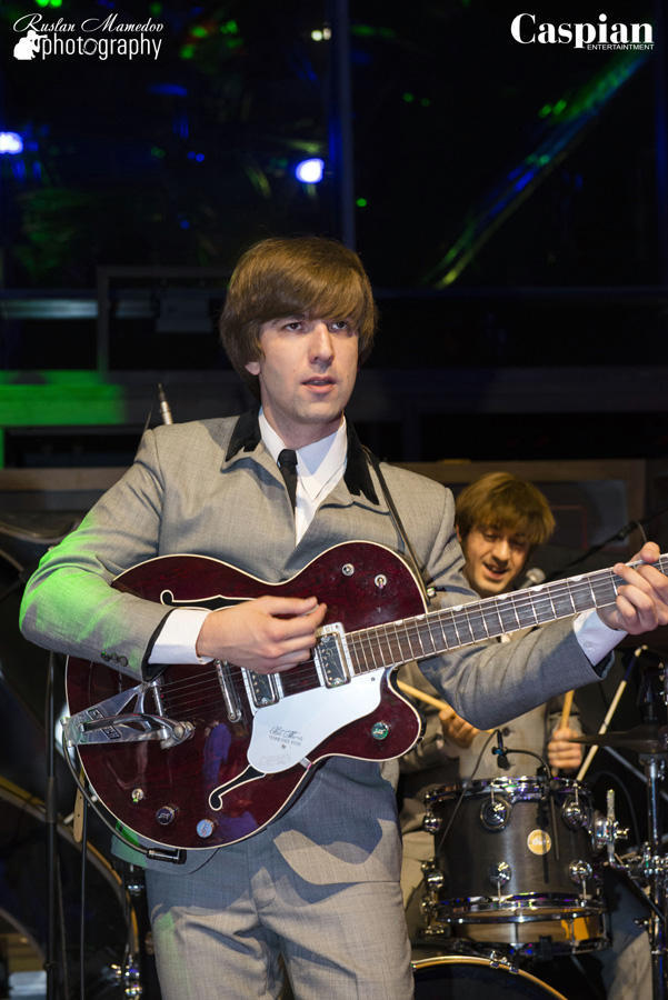 В Баку впервые прошел концерт трибьют-шоу легендарной группы The Beatles - группы The BeatLove