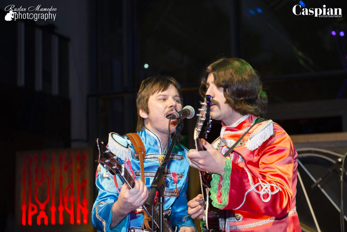 В Баку впервые прошел концерт трибьют-шоу легендарной группы The Beatles - группы The BeatLove