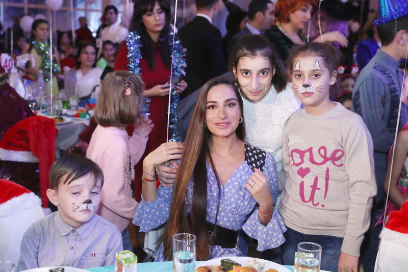 Первый вице-президент Мехрибан Алиева приняла участие в традиционном празднестве для детей
