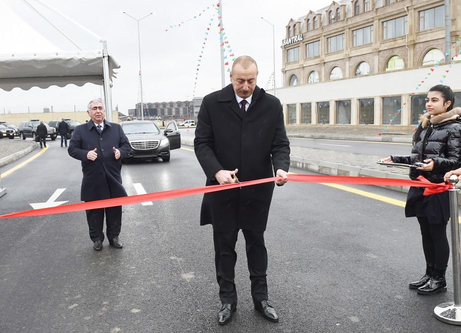 Президент Ильхам Алиев принял участие в открытии новой автодороги в Баку