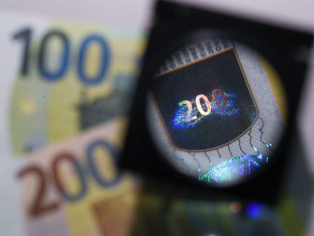 В Европе выпустят новые 100 и 200 евро