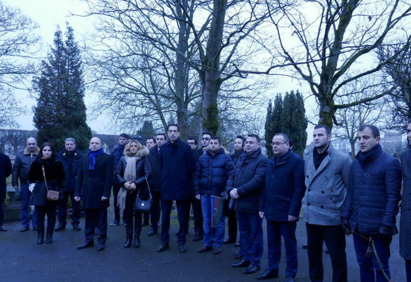 Parisdə 20 Yanvar şəhidlərinin xatirəsi anılıb