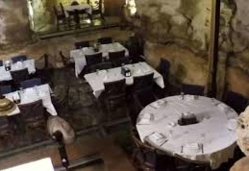 Геофизик открыл невероятный ресторан в пещере, которой 60 млн лет