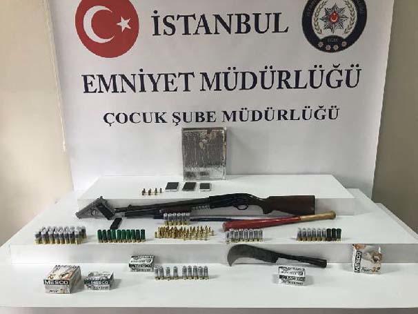 Kursdan qaçan 17 yaşlı qızın seks videoları üzə çıxdı