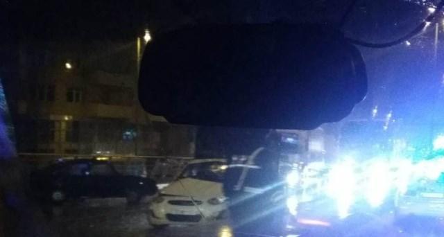 Ziya Bünyadov prospektində qəza nəticəsində yük maşını aşıb, yol bağlanıb