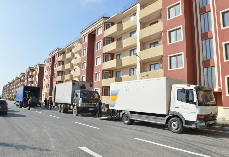 Сотни семей вынужденных переселенцев получили новые дома