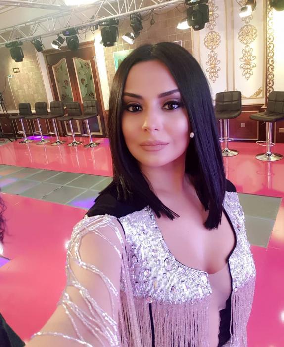 Afaq və Vüsalə eyni geyimdə