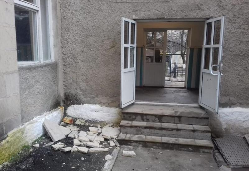 Təhsil Nazirliyi: Zəlzələ nəticəsində Şamaxı və İsmayıllıda 5 məktəbdə çatlar əmələ gəlib