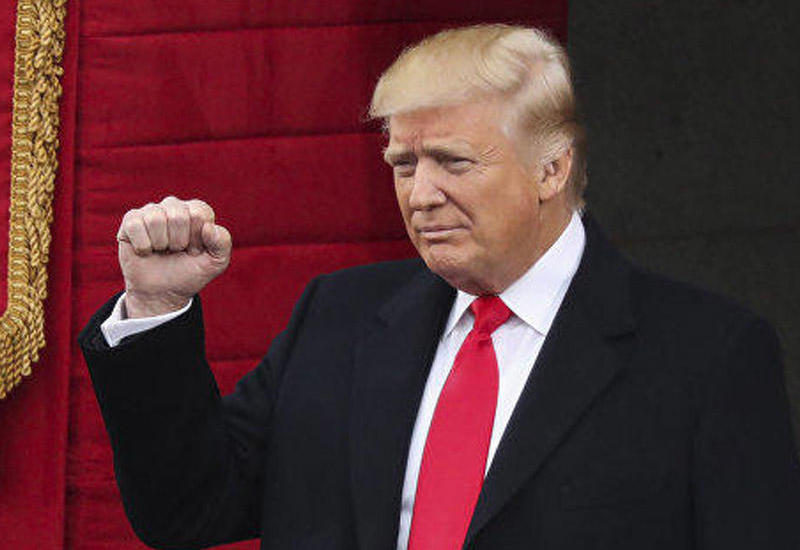 Трамп обсудил с главой ФРС влияние усиления доллара на торговлю с Китаем и ЕС