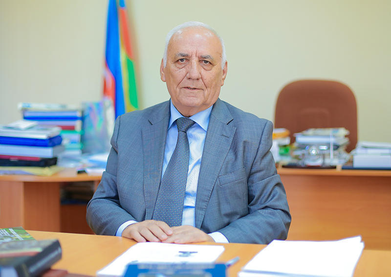 Академику Ягубу Махмудову - 80 лет