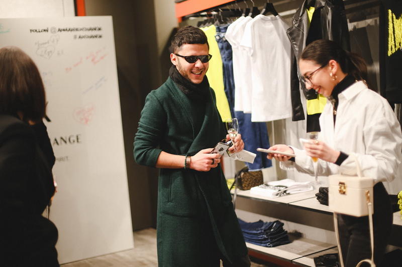 Armani Exchange – центр молодежной моды в Баку открыл свои двери