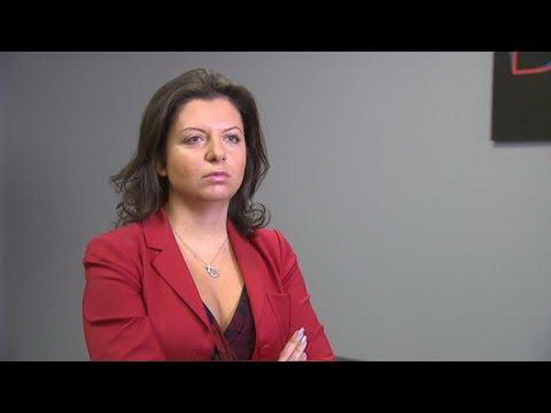 Маргарита Симоньян и ее глубокое декольте