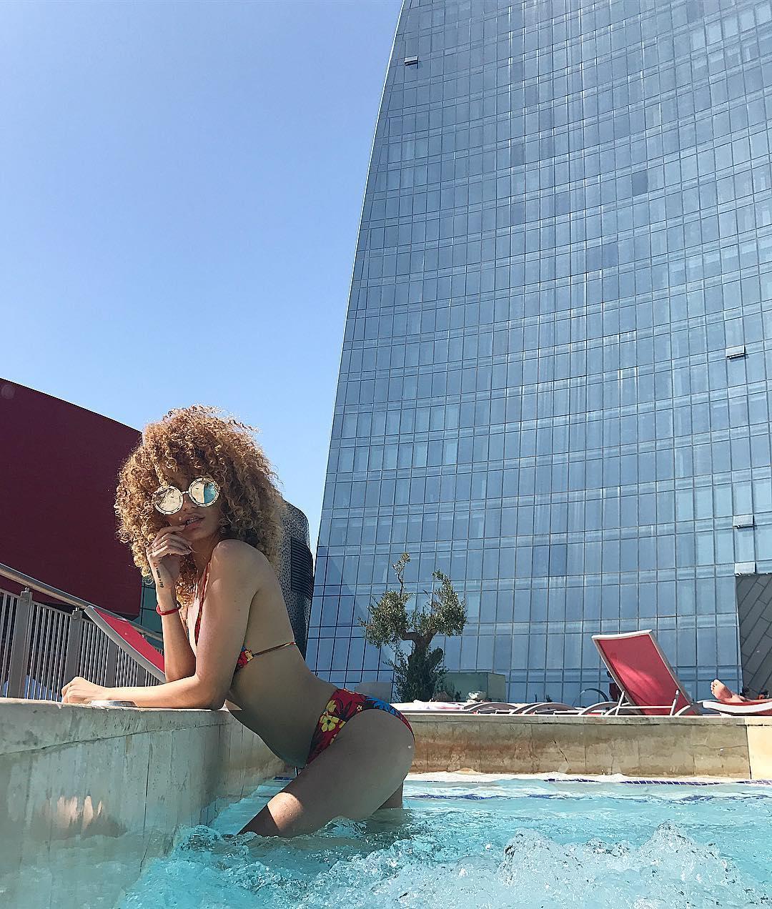 Азербайджанская модель, продавшая свою девственность: Мне завидуют