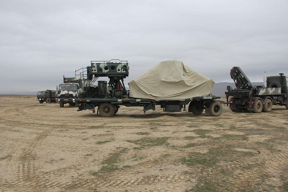 Учения азербайджанской армии с боевой стрельбой