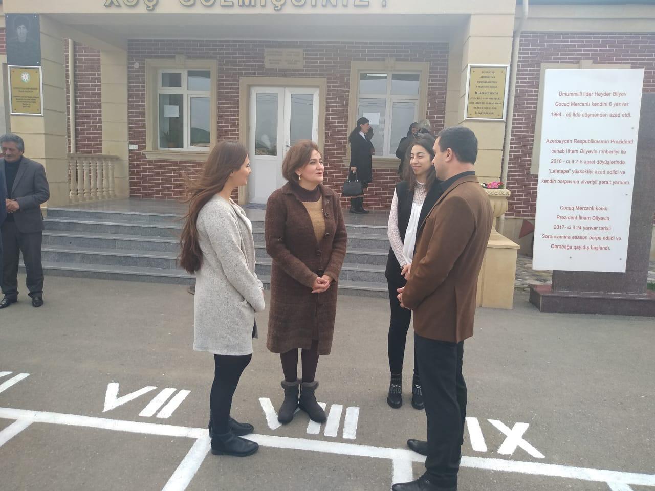 Təhsil nazirinin müavini Cocuq Mərcanlıda ADU əməkdaşları və tələbələrlə görüşüb