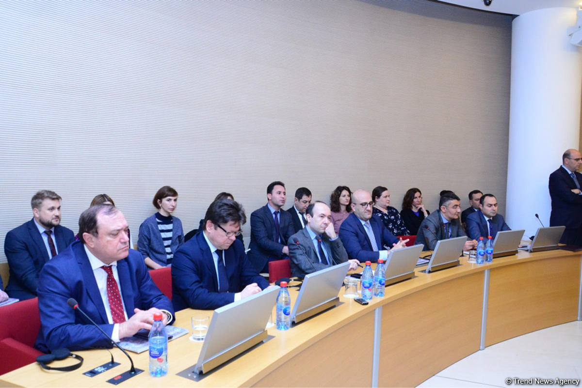 ADA-da "Azərbaycanın Ermənistanın işğalı altında olan ərazilərində qeyri-qanuni fəaliyyətlər: Peykdən çəkilmiş şəkillər, sübutlar" adlı hesabatın təqdimatı olub