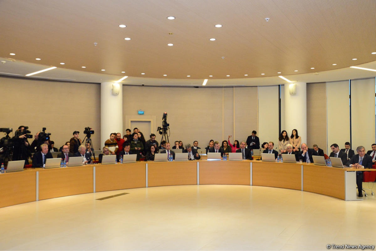 ADA-da "Azərbaycanın Ermənistanın işğalı altında olan ərazilərində qeyri-qanuni fəaliyyətlər: Peykdən çəkilmiş şəkillər, sübutlar" adlı hesabatın təqdimatı olub