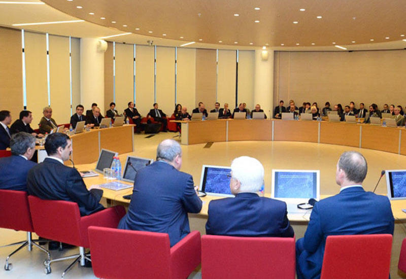 ADA-da "Azərbaycanın Ermənistanın işğalı altında olan ərazilərində qeyri-qanuni fəaliyyətlər: Peykdən çəkilmiş şəkillər, sübutlar" adlı hesabatın təqdimatı olub