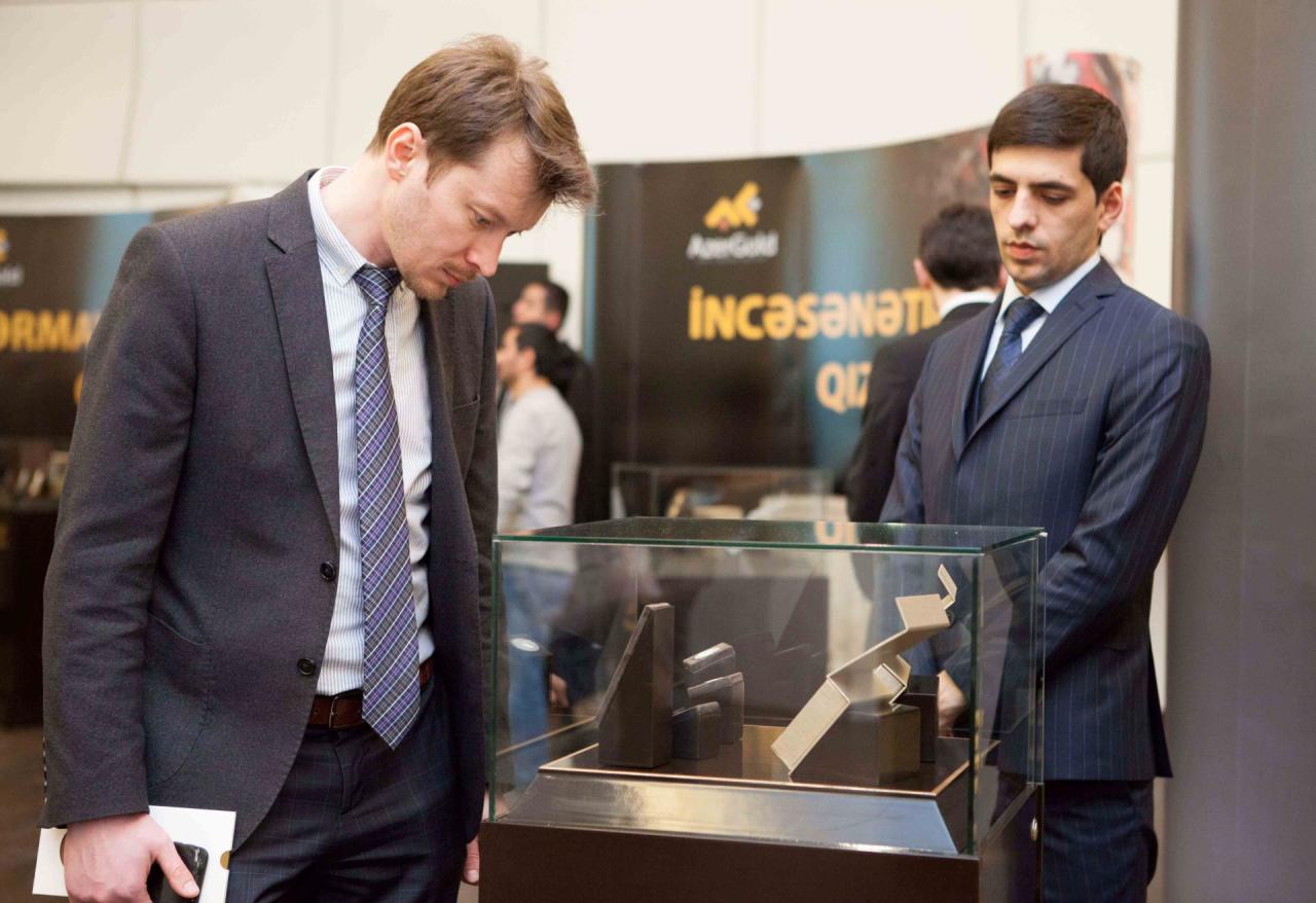 Состоялась презентация монет и слитков ЗАО “AzerGold”