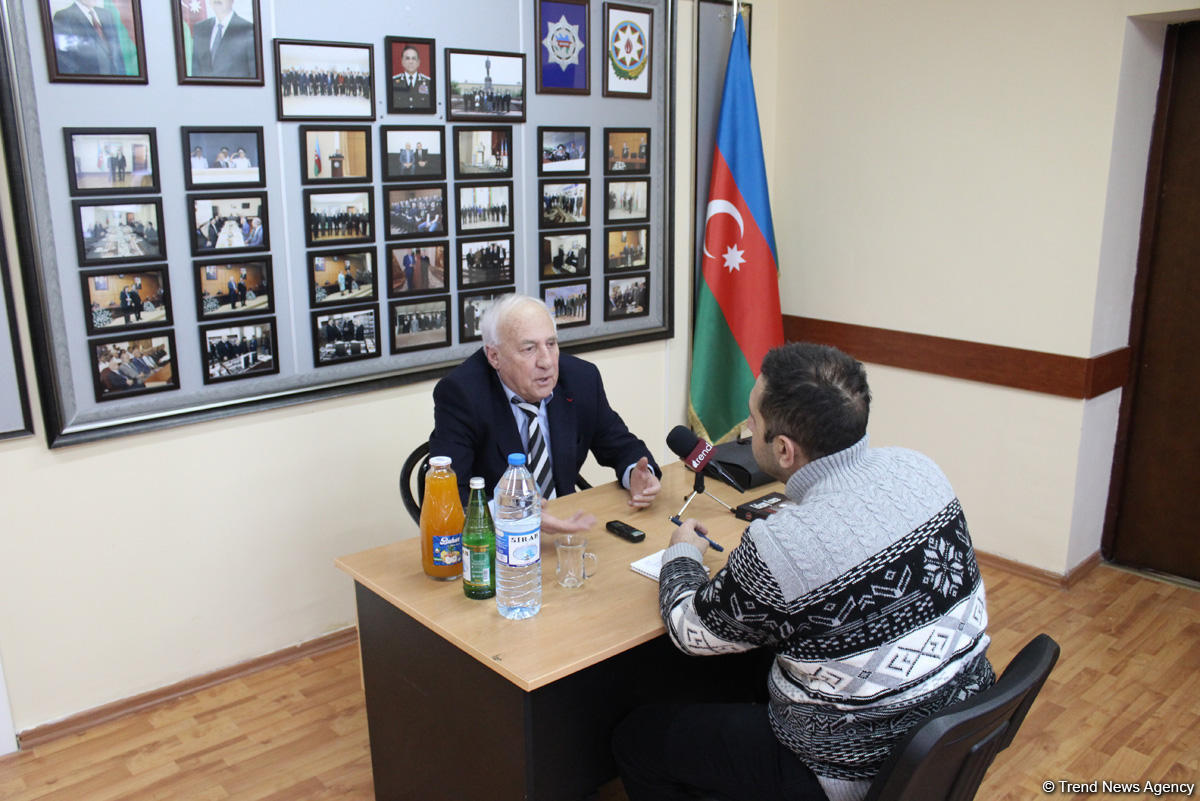 Лишние члены Политбюро, хронический сепаратизм армян и офицерская честь…