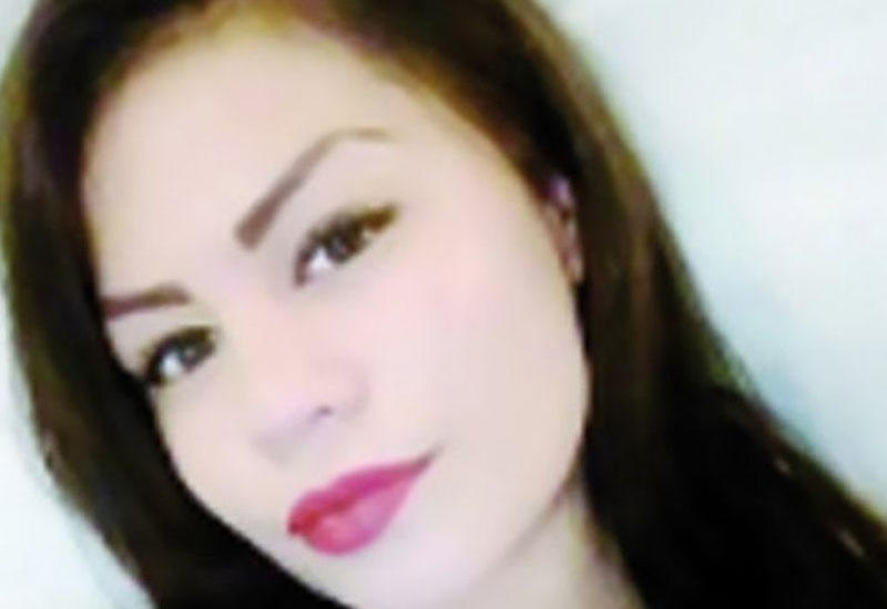 Lüt şəkilləri yayılan 19 yaşlı qız özünü asdı