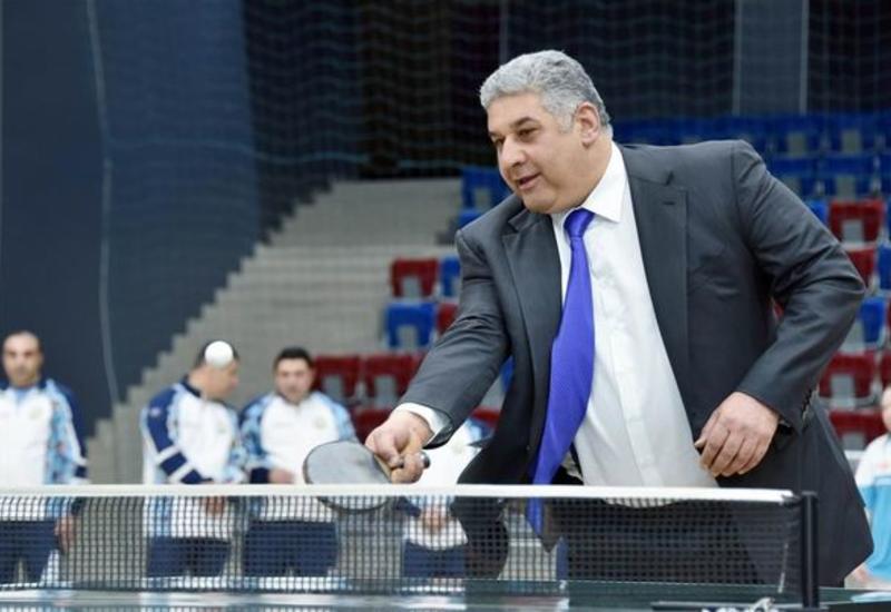 Azərbaycanlı nazirlər stolüstü tennis oynadılar