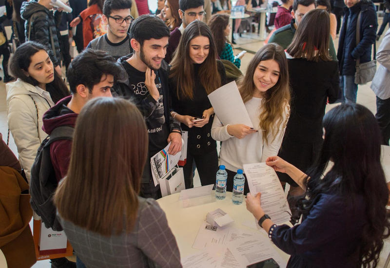 AzerTelecom приняла участие в Карьерной ярмарке в Университете ADA