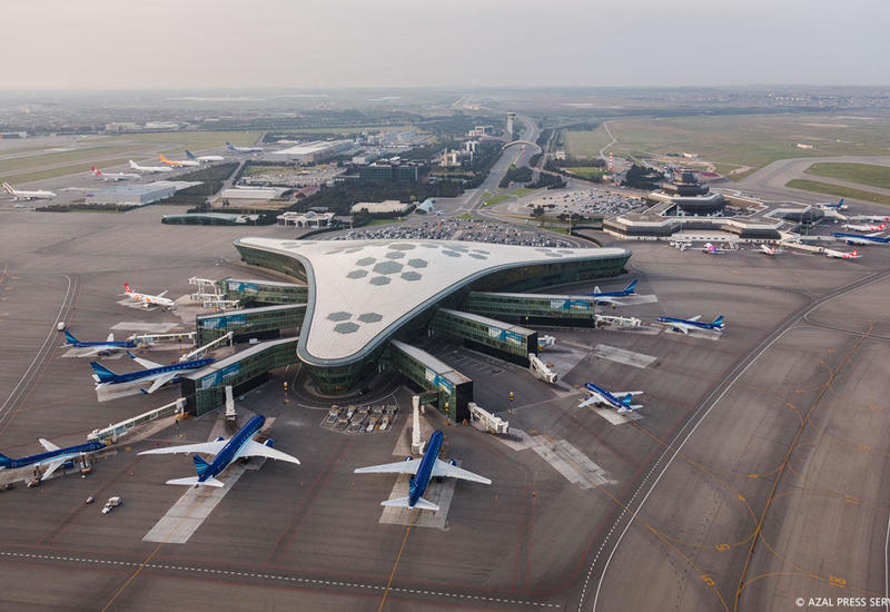 Duman Bakı aeroportunun işinə təsir edib?