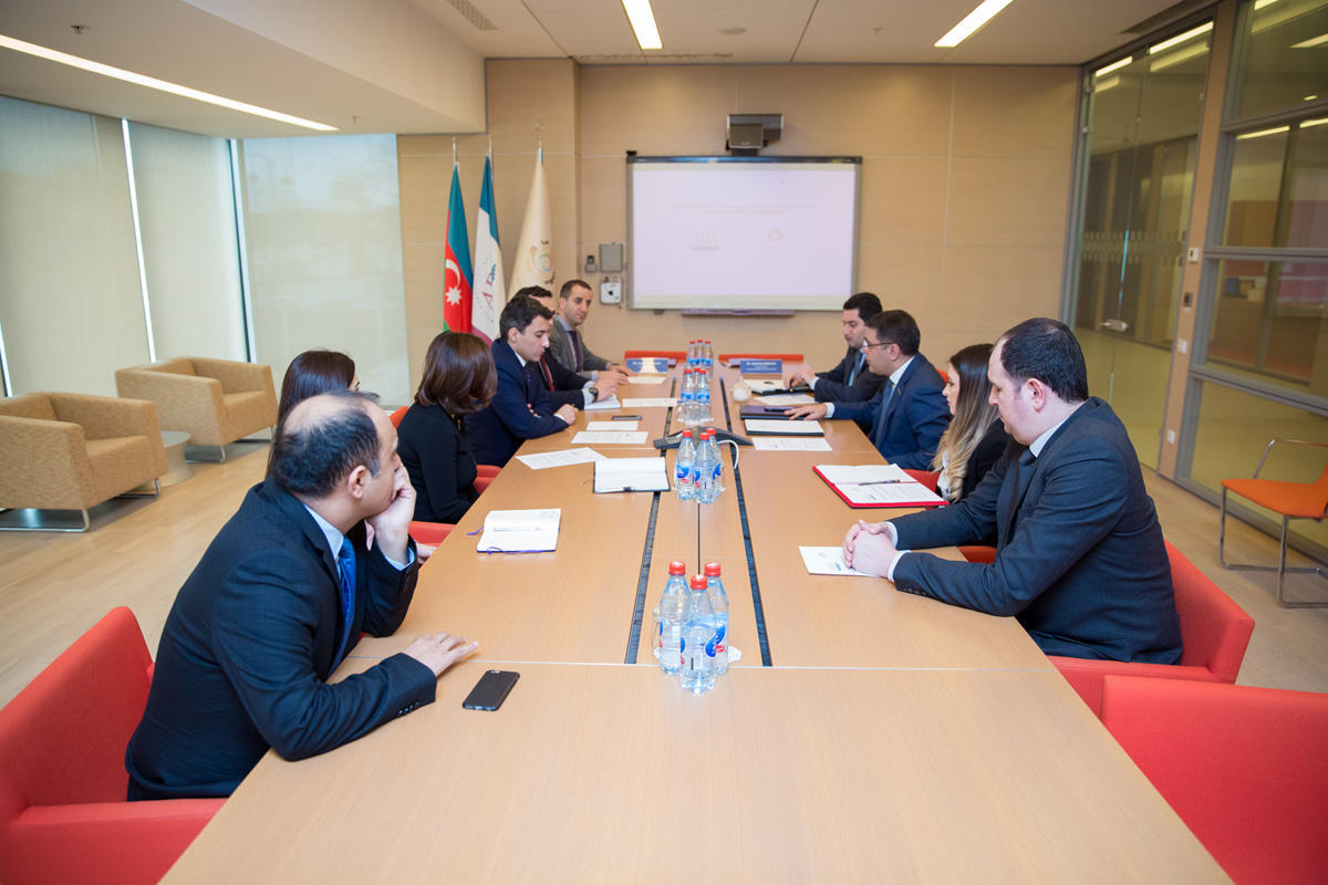 Университет ADA и "Азербайджанская промышленная корпорация" поддержат молодых талантов