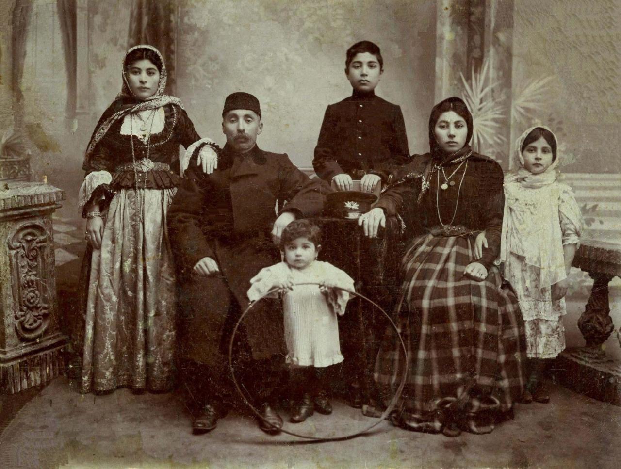 Шах подарил часы, Родина – ссылку, народ – память…
