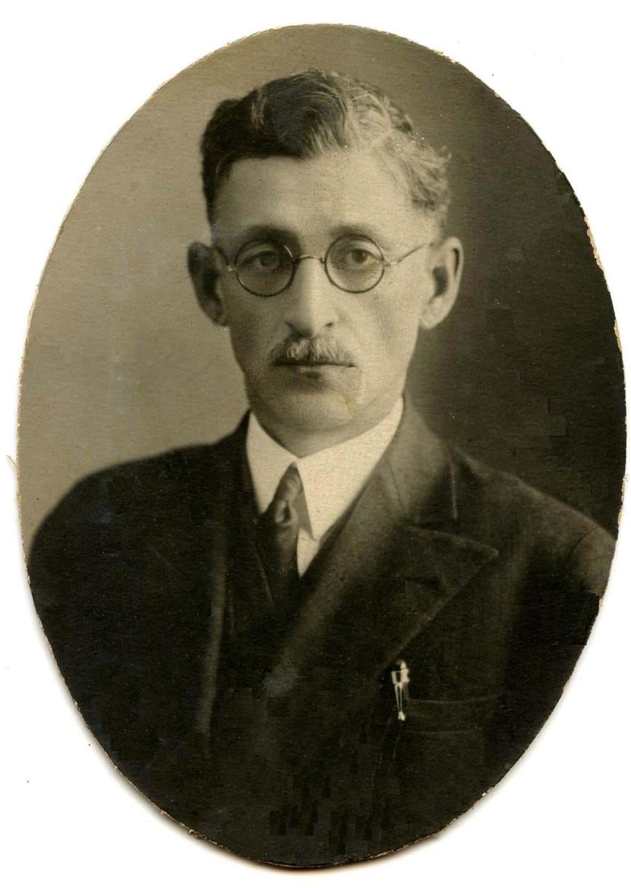 Шах подарил часы, Родина – ссылку, народ – память…
