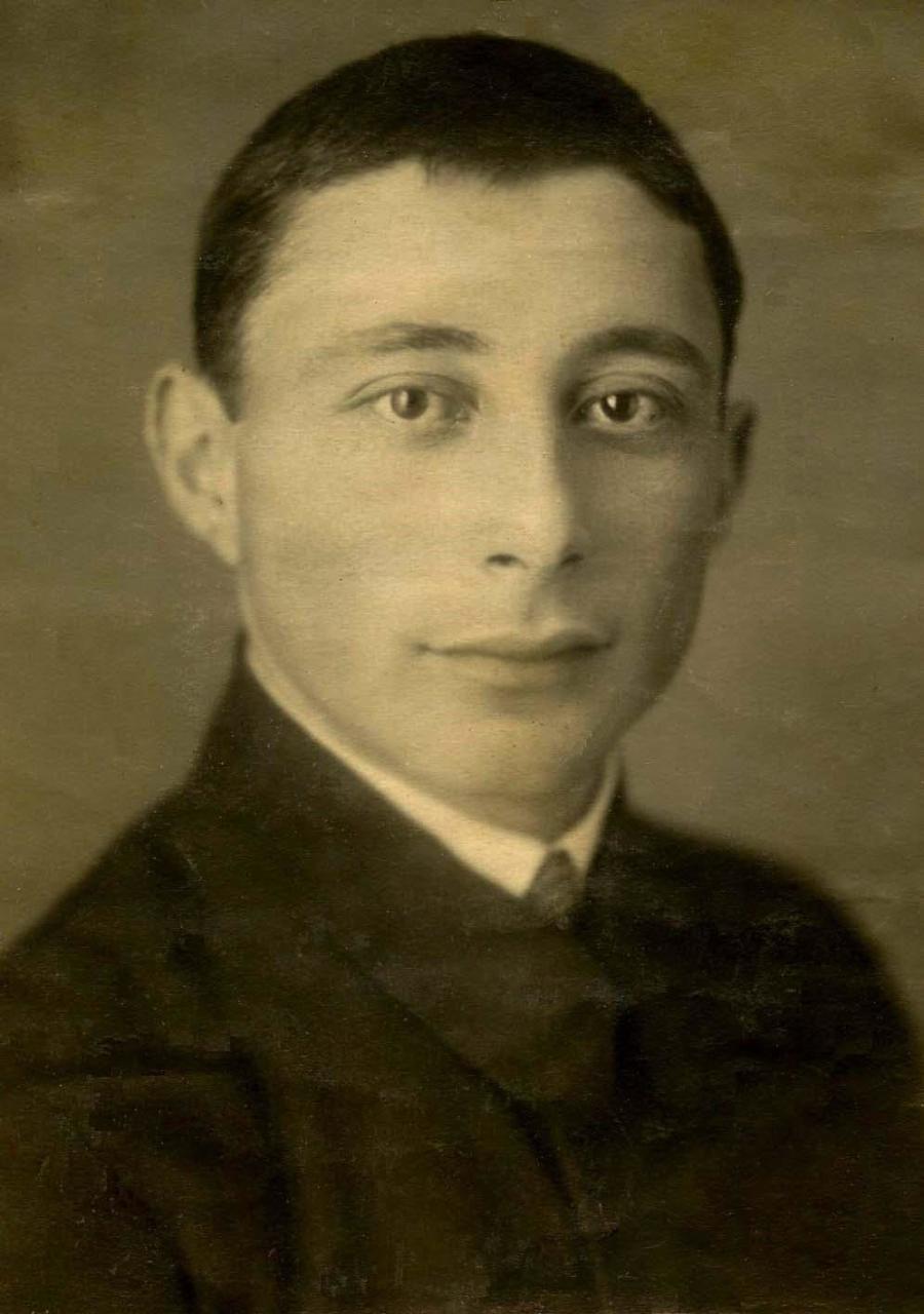 Шах подарил часы, Родина – ссылку, народ – память…