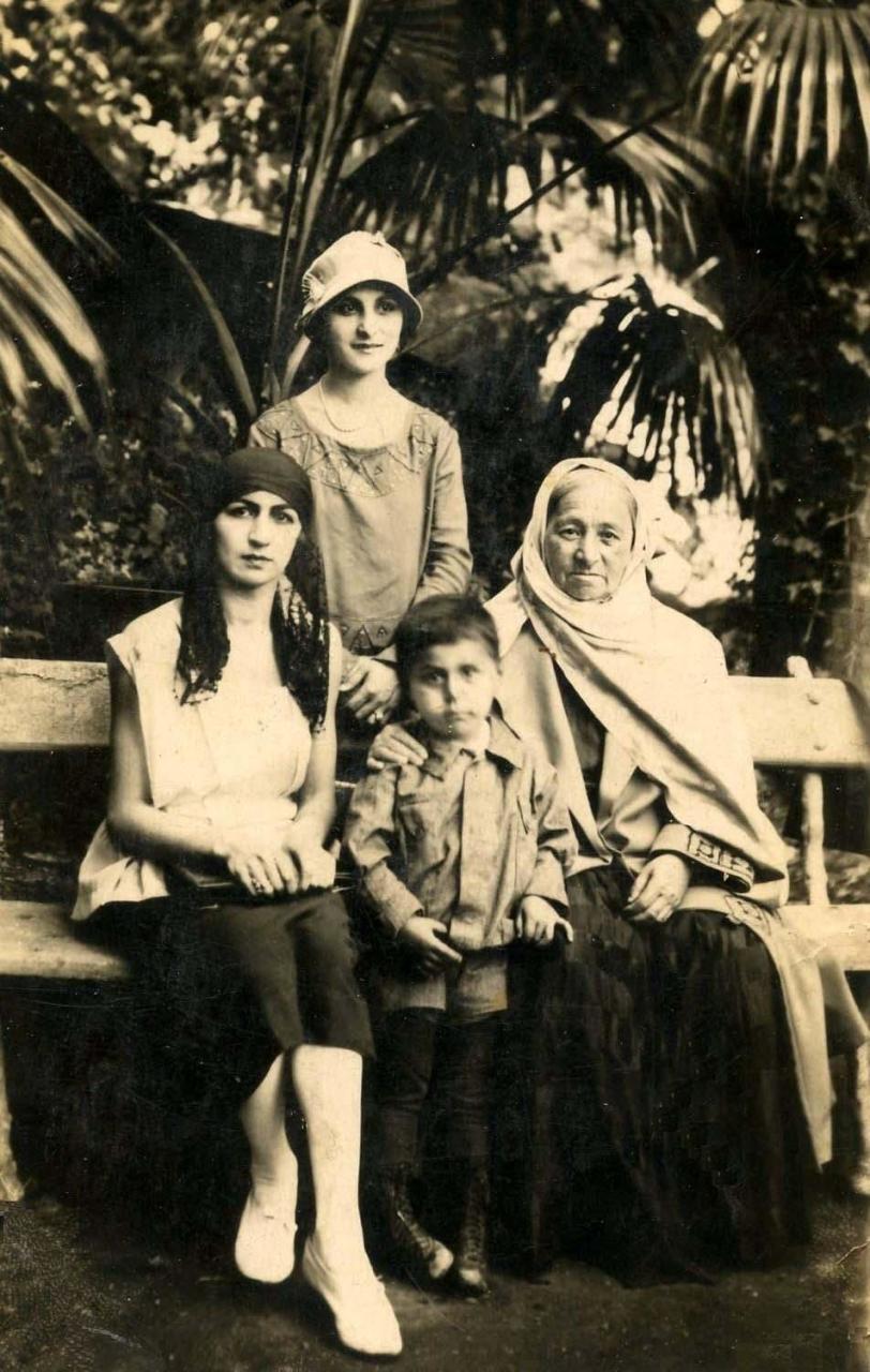 Шах подарил часы, Родина – ссылку, народ – память…