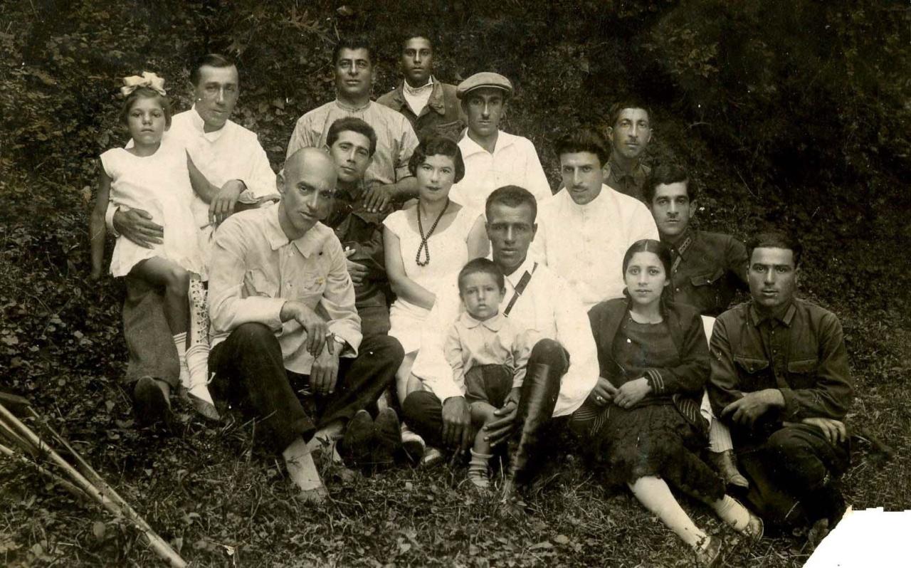 Шах подарил часы, Родина – ссылку, народ – память…