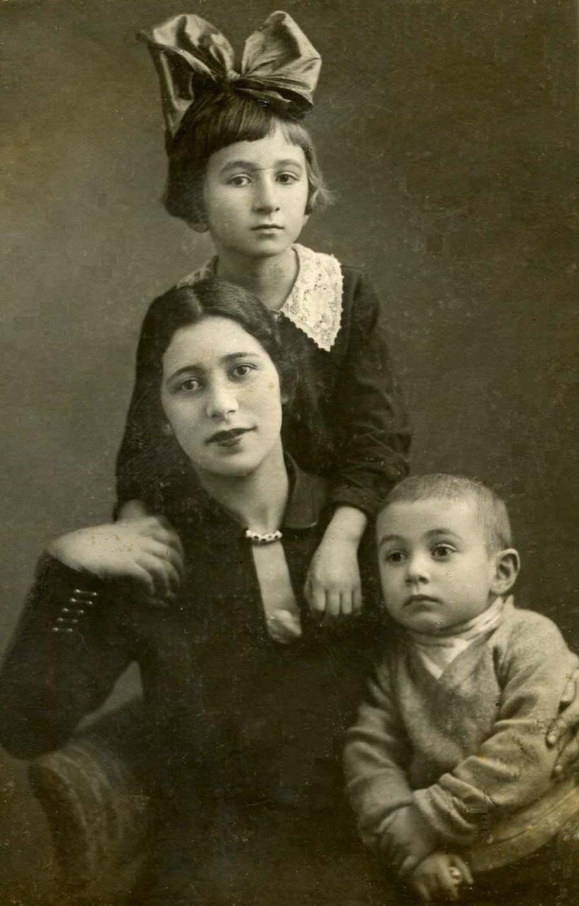 Шах подарил часы, Родина – ссылку, народ – память…