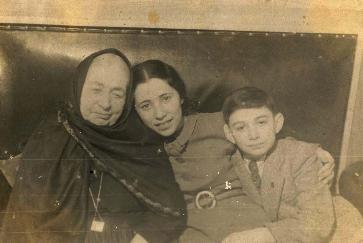Шах подарил часы, Родина – ссылку, народ – память…