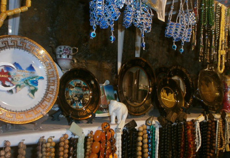 Что покупают в Баку иностранные туристы?