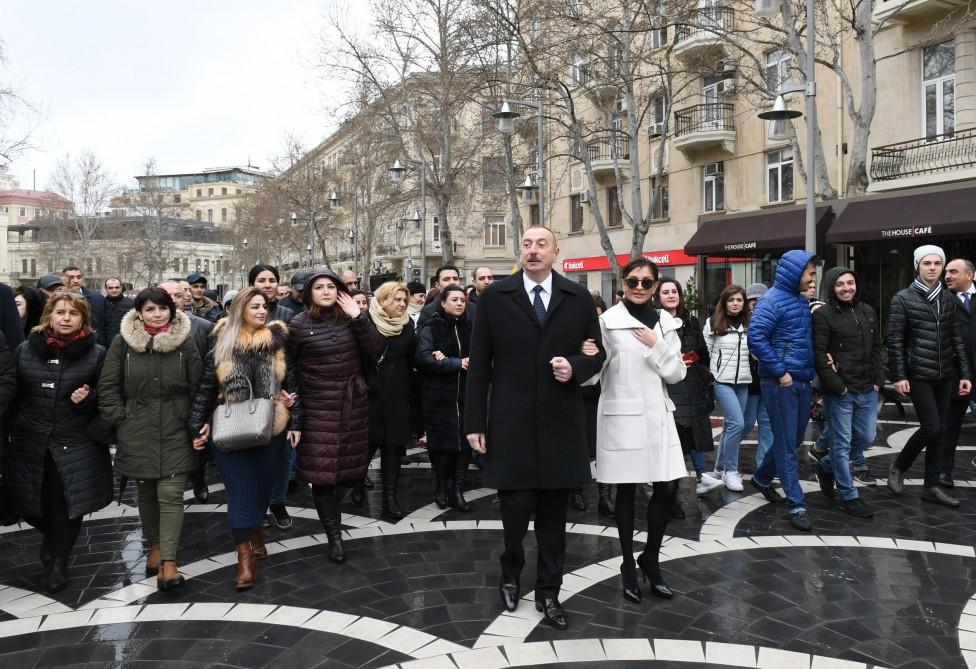 Президент Азербайджана Ильхам Алиев и Первая леди Мехрибан Алиева приняли участие во всенародных празднествах по случаю Новруза