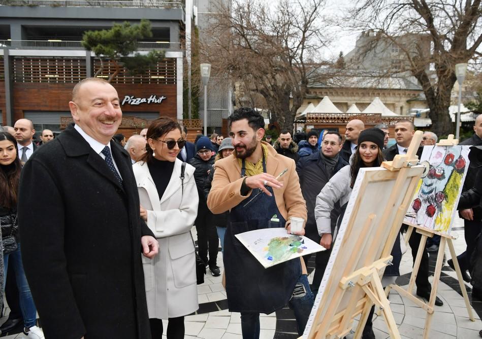 Президент Азербайджана Ильхам Алиев и Первая леди Мехрибан Алиева приняли участие во всенародных празднествах по случаю Новруза