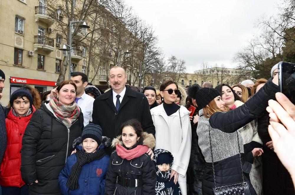 Президент Азербайджана Ильхам Алиев и Первая леди Мехрибан Алиева приняли участие во всенародных празднествах по случаю Новруза